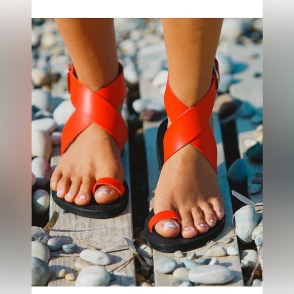 Kionas Dione Greek Made Wearable Art Strappy Red Leather Sandals US 8/8.5 NWOT - Picture 1 of 16